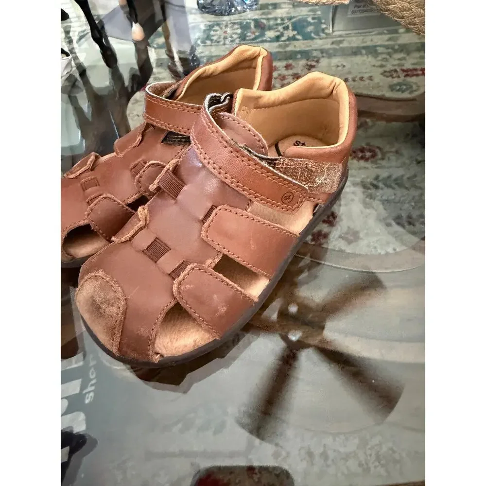 Stride Rite SRT Archie Sandal Size 8.5 Brown Leather Closed Toe Harper Fisherman